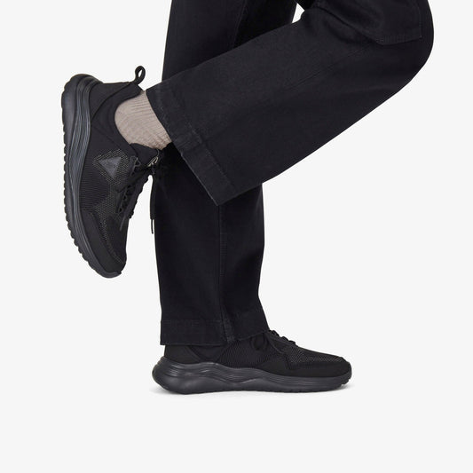 LT 360 Lo Black / Black | Clarks for sale - Men