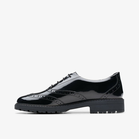 Loxham Brogue Youth Black Patent | Clarks online - Kids