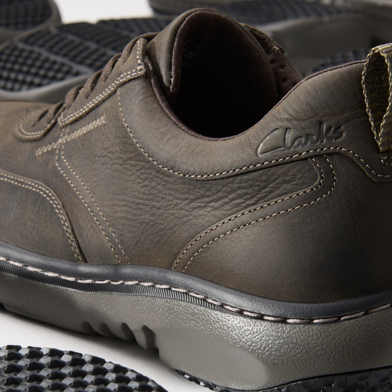 Clarks Pro Lace Dark Brown Tumbled | Clarks online - Men
