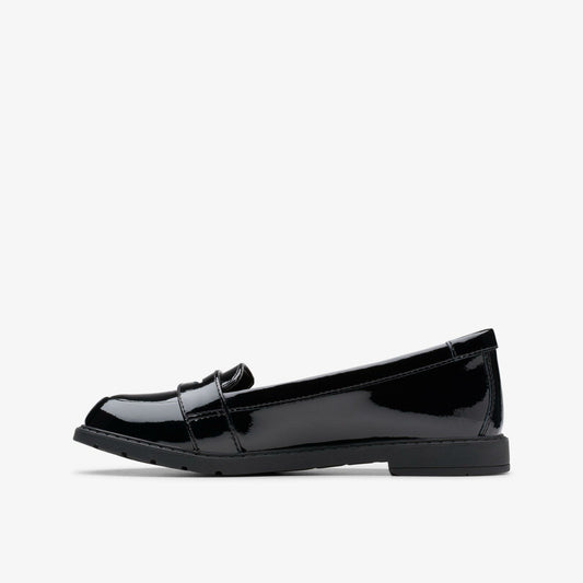 Scala Loafer Kid Black Patent | Clarks online - Kids