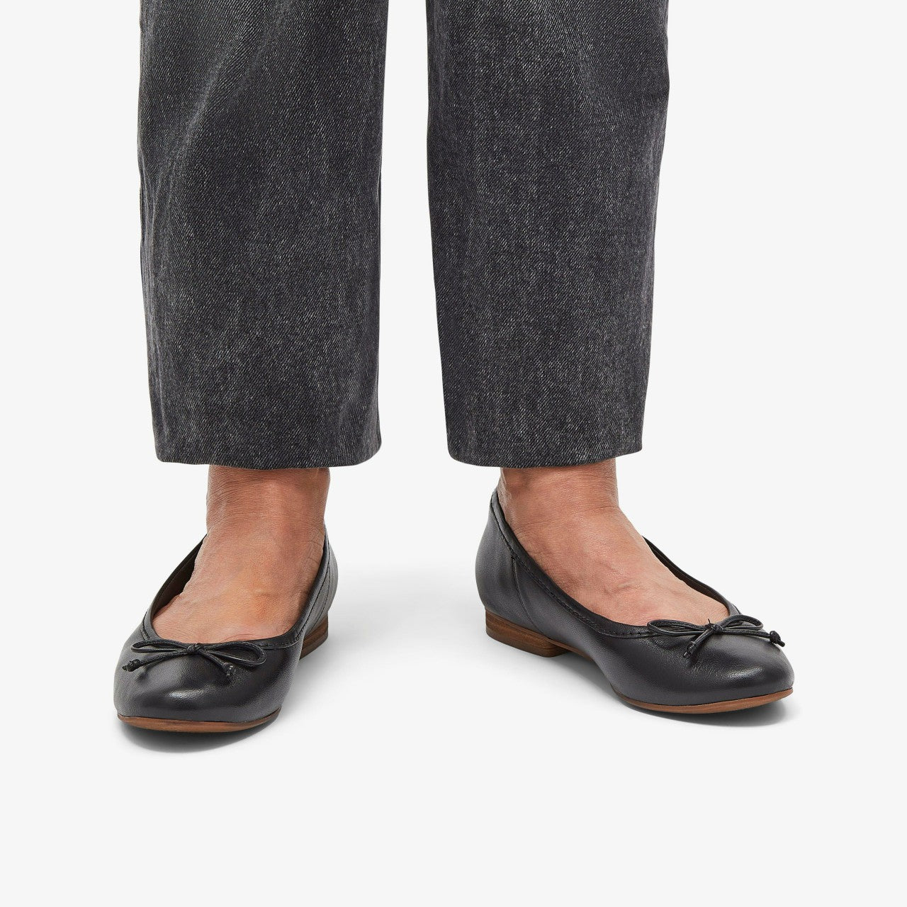 Fawna Lily Black Leather | Clarks for sale - Women