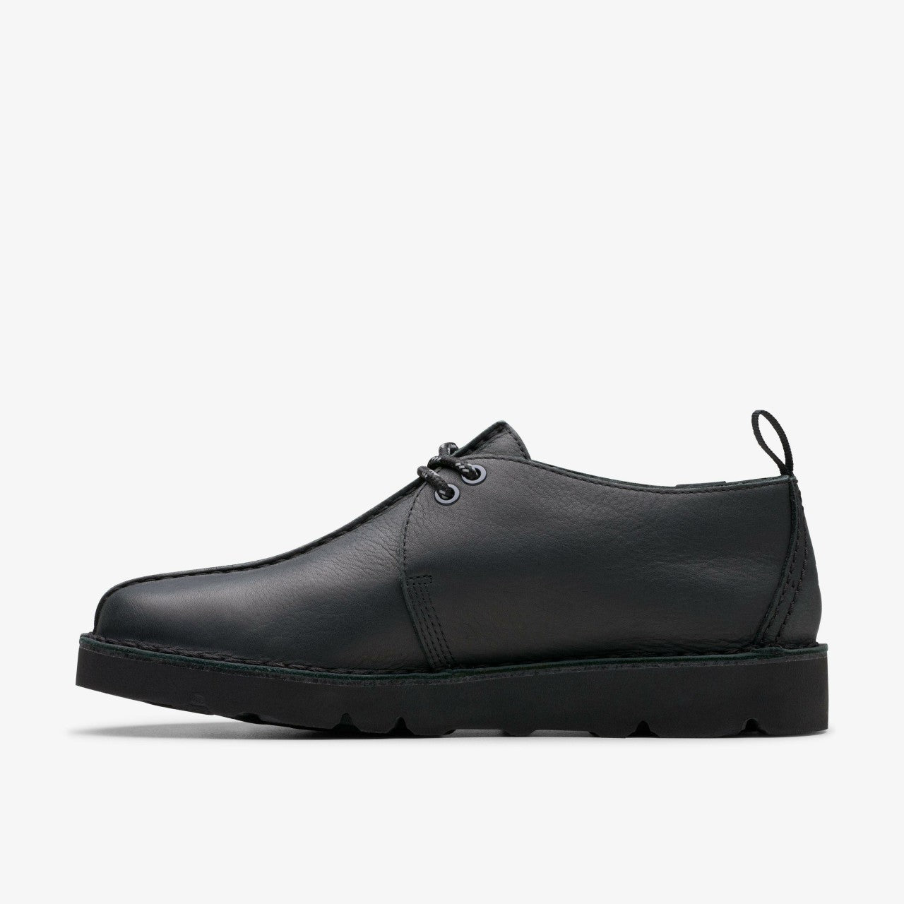 Desert Trek GORE-TEX Black Leather | Clarks online - Men