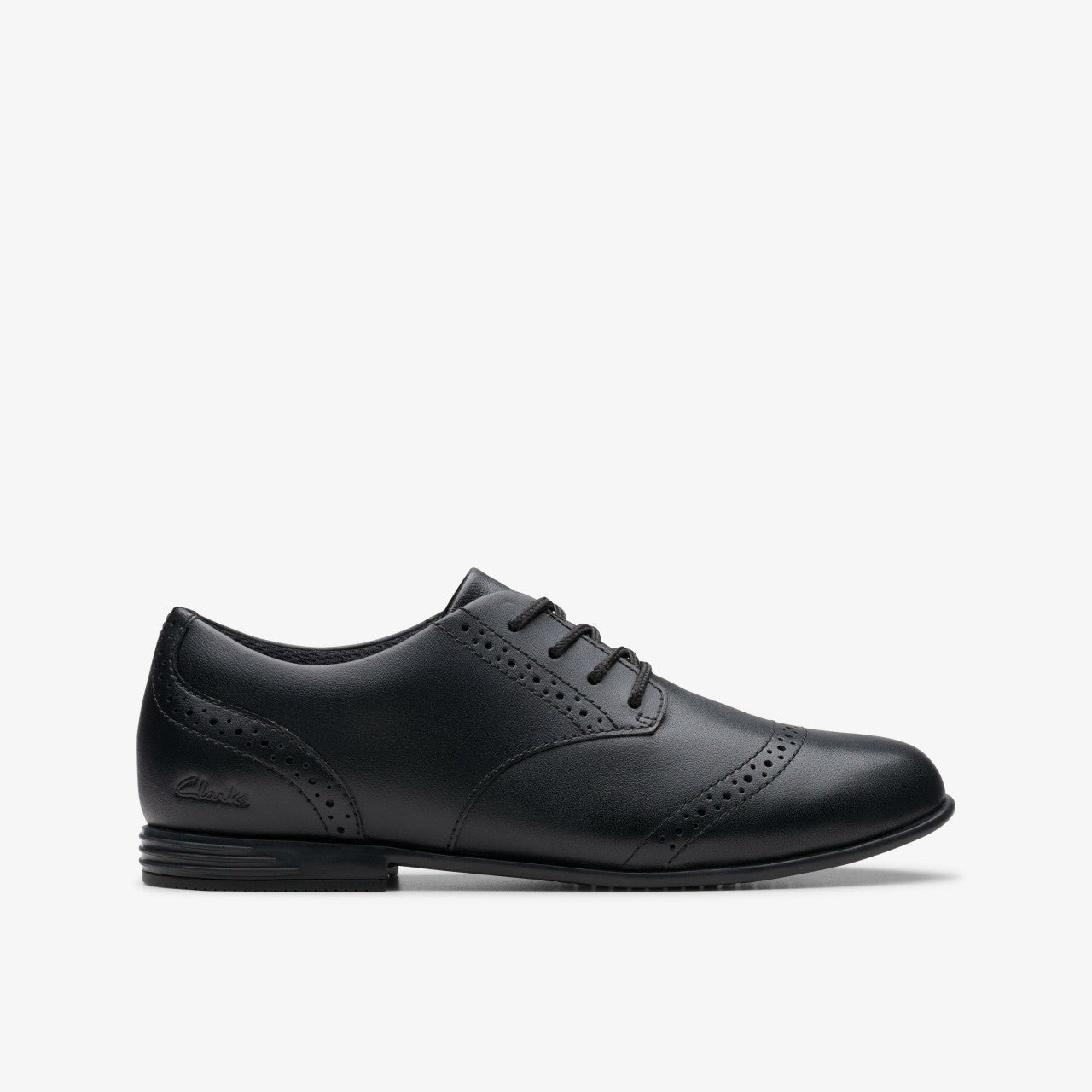 Finja Brogue Older Black Leather | Clarks discount - Kids