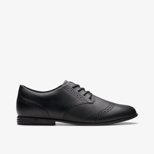 Finja Brogue Youth Black Leather | Clarks Sale - Kids