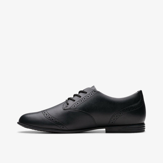 Finja Brogue Youth Black Leather | Clarks Sale - Kids