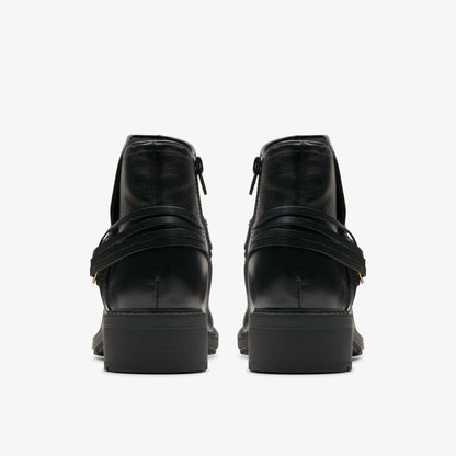 Hearth Kaylie Ankle Boot Black Leather | Clarks outlet - Women