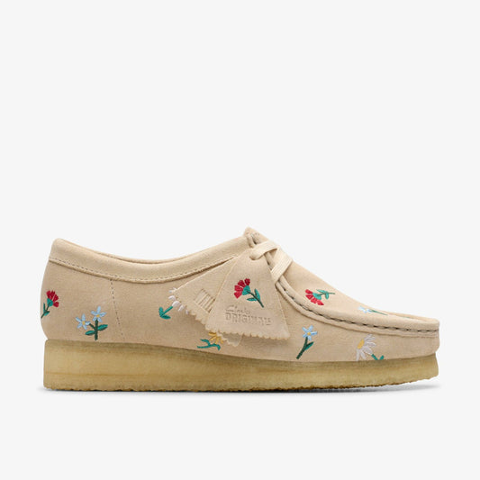 Wallabee Taupe Embroidery | Clarks online - Women