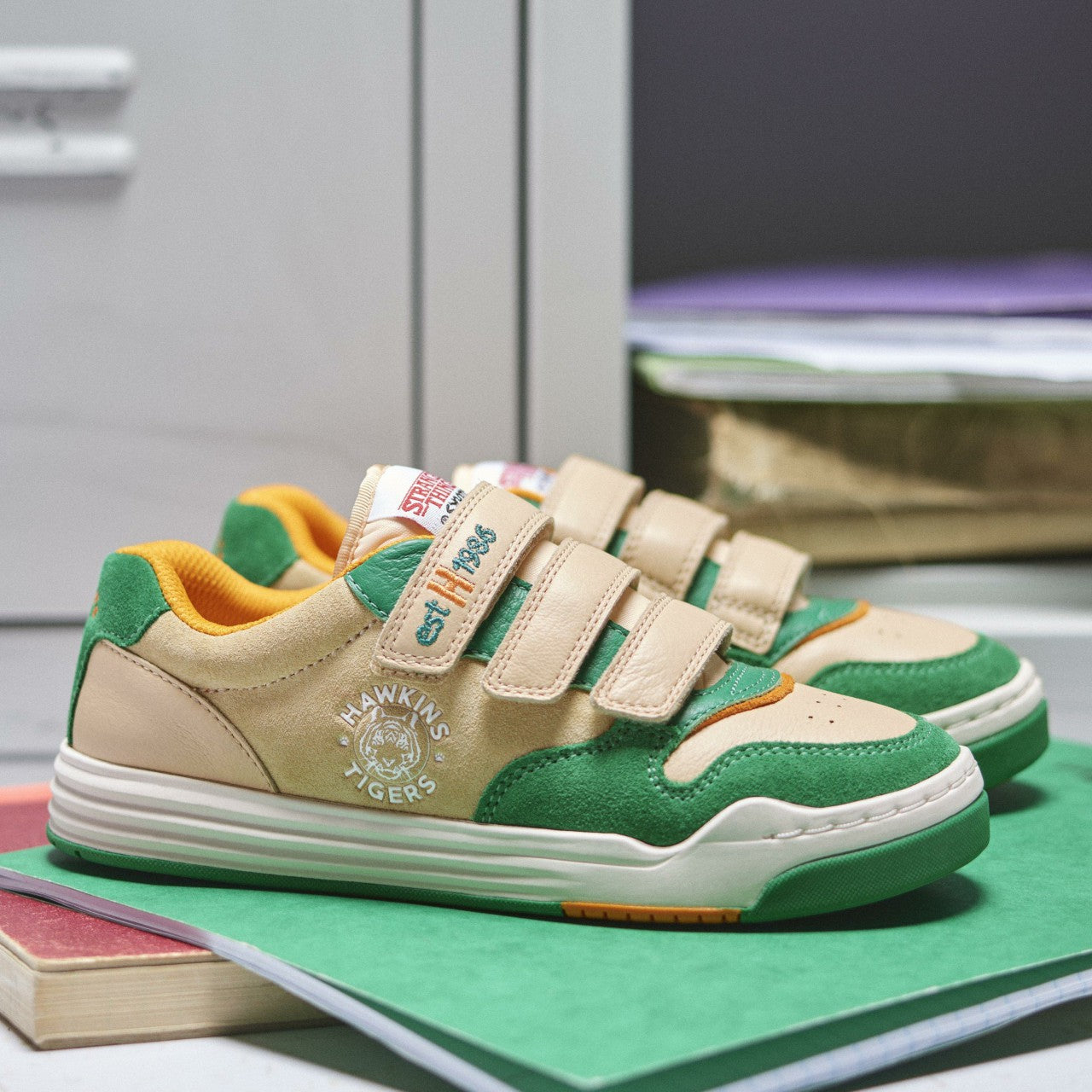 Stranger Things Urban Ace Older Off White Combination | Clarks discount - Kids