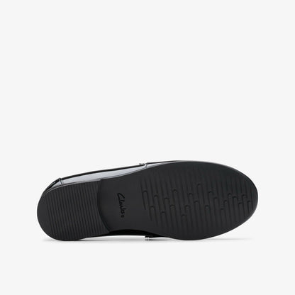 Finja Bright Older Black Patent | Clarks outlet - Kids