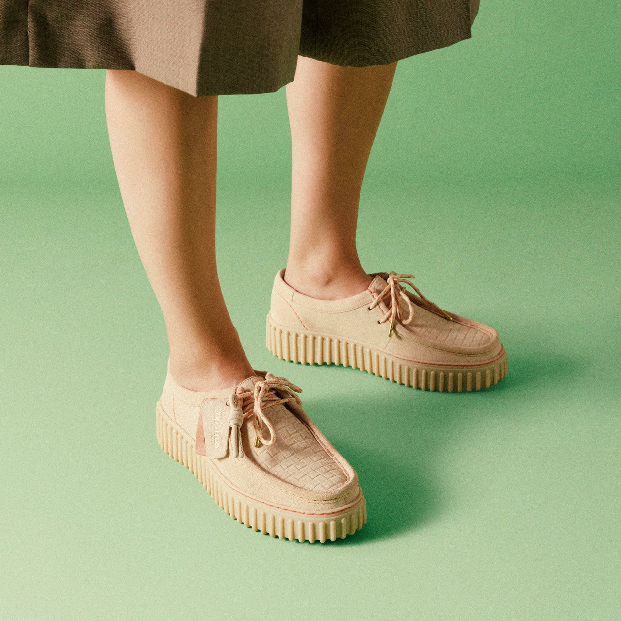 Torhill Bee Ecru Suede | Clarks on Sale - Women
