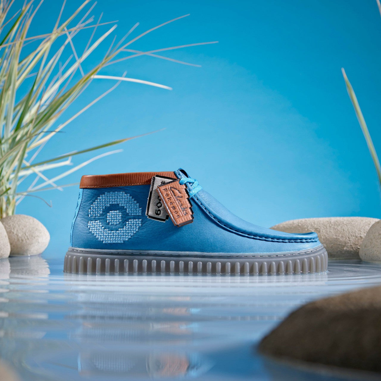 Torhill Explore Blue Leather | Clarks on Sale - Men / Women