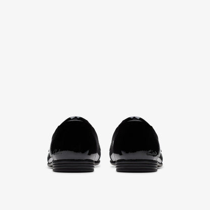 Finja Loafer Older Black Patent | Clarks discount - Kids