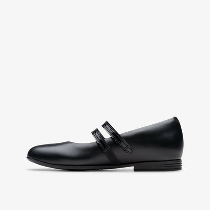 Finja Bar Older Black Leather | Clarks on Sale - Kids