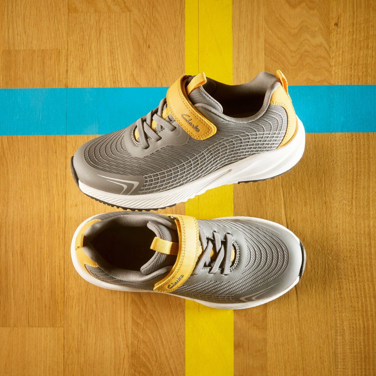 Deyes Dash Kid Grey Synthetic | Clarks Sale - Kids